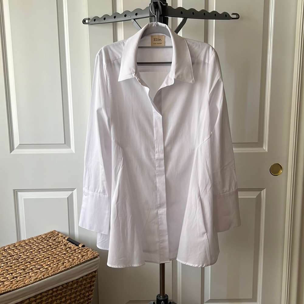 Ellie Tahari- women’s white blouse, NWT